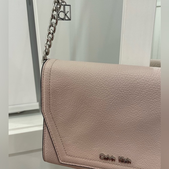 Calvin Klein Crossbody Bag / Purse - Picture 2 of 5